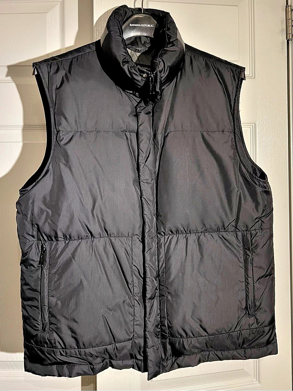 Banana Republic Black Puffer Vest Size Medium Like New